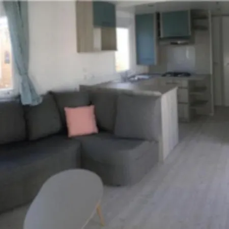 Campsite Mobile La Roulotte Catalane Canet-en-Roussillon